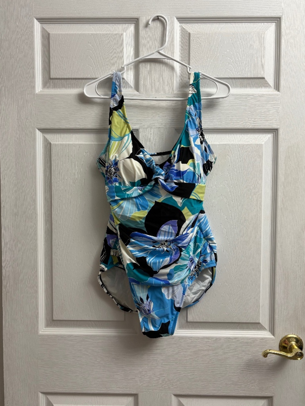 Women's Maxine of Hollywood Floral Print One Piece Swimsuit